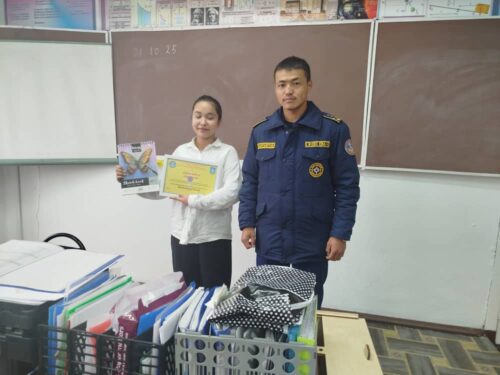 Дипломы за лучшее эссе, лучший рисунок